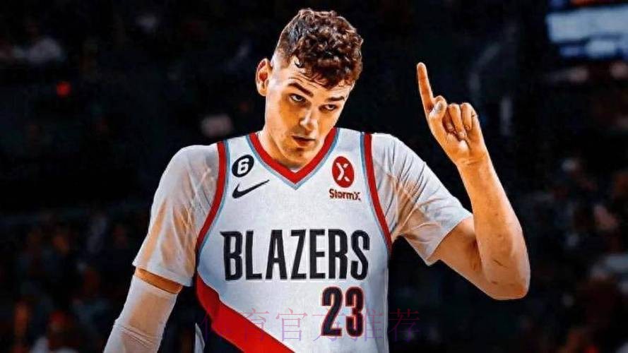 克林根谈阿夫迪亚脑后传球：他有时会这样做，我预判到了